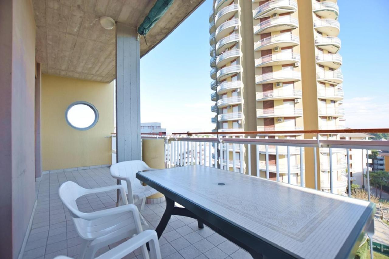 Residence La Duna Lignano Sabbiadoro Eksteriør billede